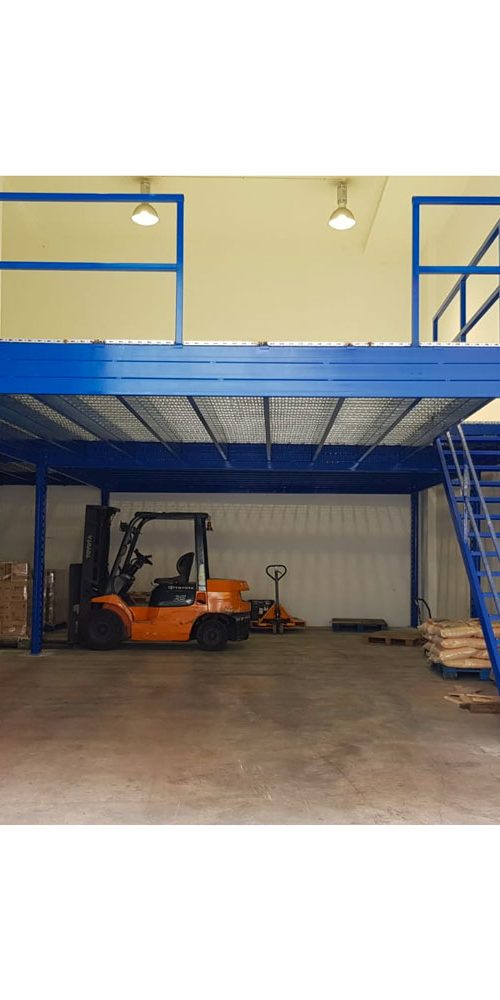 Industrial mezzanine floor structure in a Malaysia warehouse by Mr Space