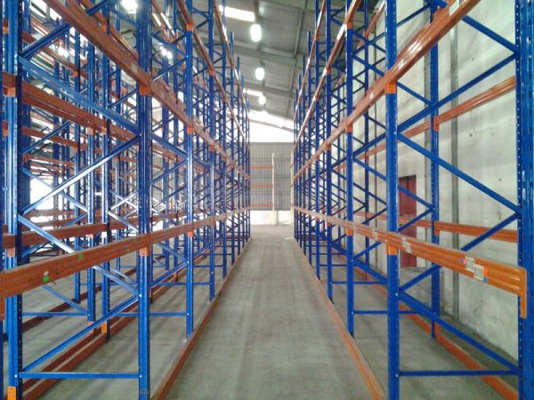 9000 Series Very Narrow Asile Selective Pallet Racking System - Mr ...