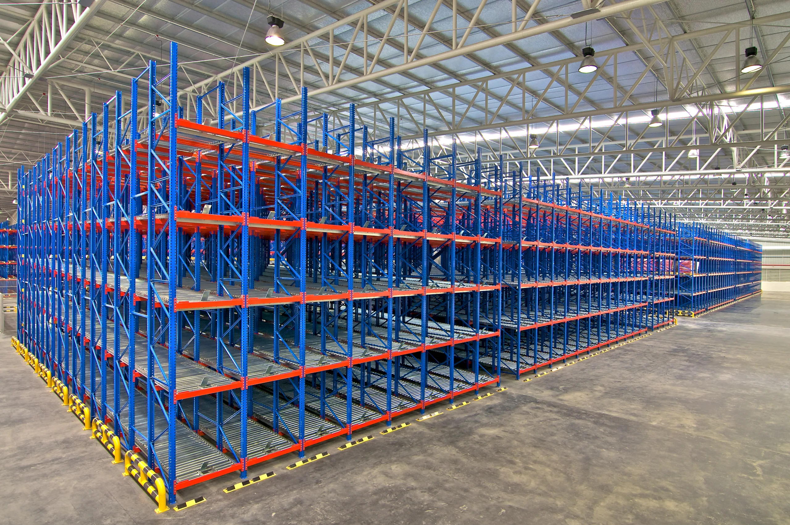 6000 Series Heavy Duty Gravity Live Flow Racking System